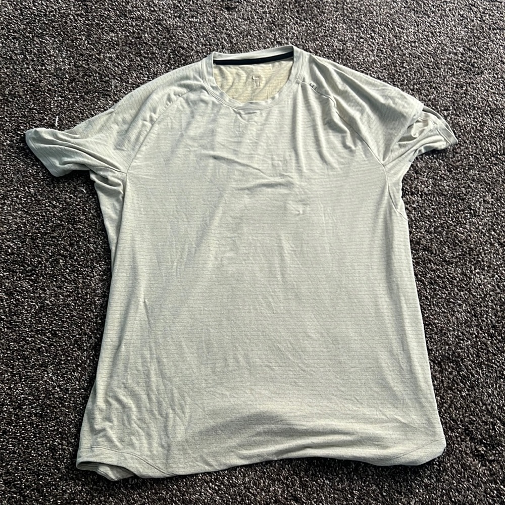 Lululemon  Tan low hang tshirt